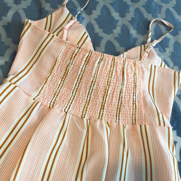 KNOT DRESS - Picture 3 of 3